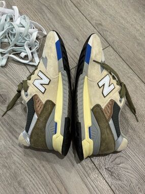 New Balance 998
